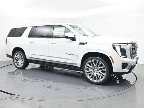 New 2025 GMC Yukon XL Denali w/ Denali Reserve Package image 7