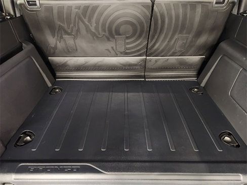 Used 2023 Ford Bronco Wildtrak image 33