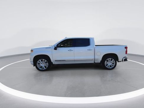 Used 2022 Chevrolet Silverado 1500 High Country w/ High Country Premium Package AWD/4WD image 7