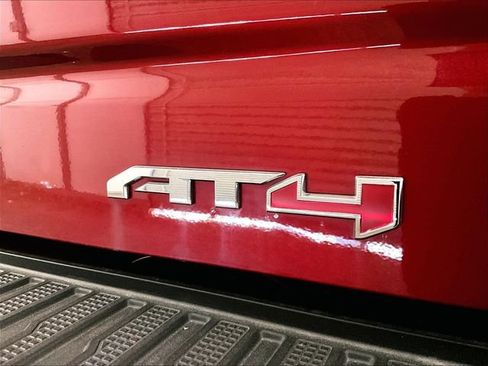 Used 2021 GMC Sierra 1500 AT4 w/ AT4 Premium Package AWD/4WD image 13