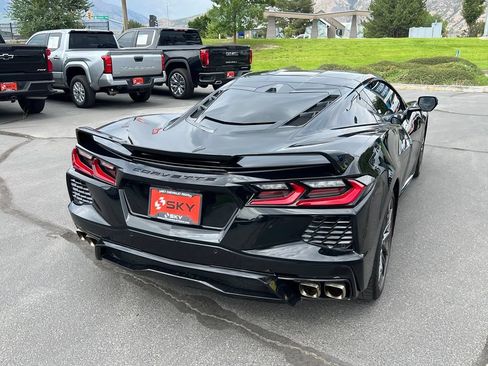 Used 2023 Chevrolet Corvette Stingray Preferred Cpe w/ Z51 Performance Package RWD image 9