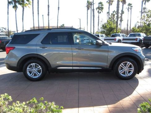 Certified 2020 Ford Explorer XLT image 5
