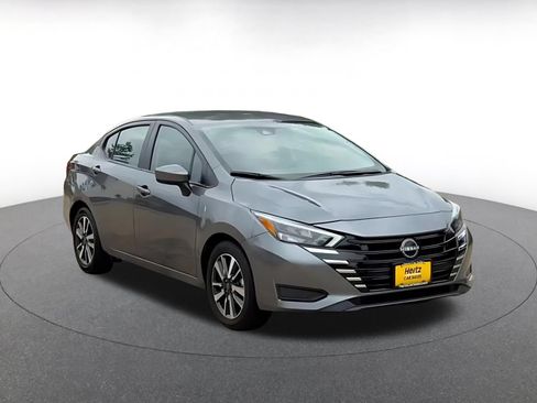 Used 2025 Nissan Versa SV FWD image 3