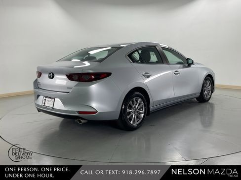 Used 2021 MAZDA MAZDA3 Sedan image 6