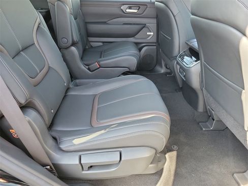 New 2026 Nissan Armada SL w/ Captain's Chari Seat Package image 16