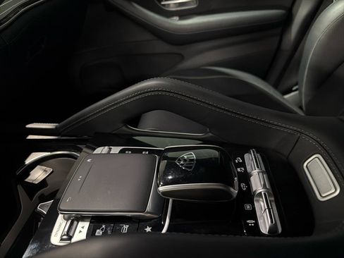 Used 2023 Mercedes-Benz Maybach GLS 600 4MATIC image 24