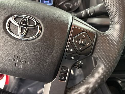 Used 2022 Toyota Tacoma TRD Off-Road w/ Technology Package image 31
