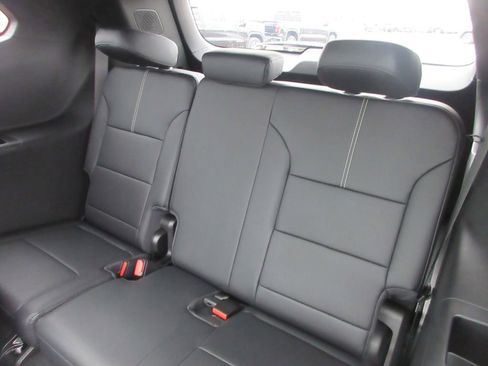 New 2026 GMC Acadia Elevation image 13