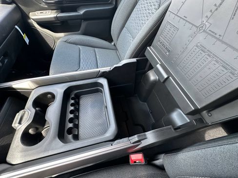 New 2026 RAM 1500 Express AWD/4WD image 28