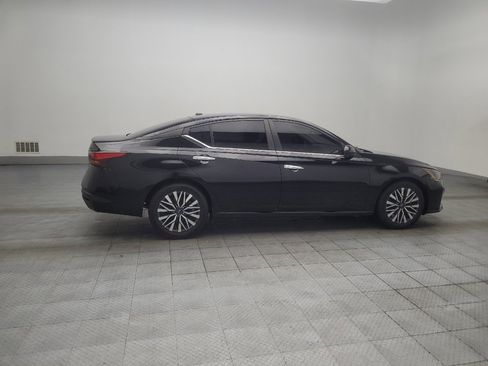 Used 2023 Nissan Altima 2.5 SV FWD image 10