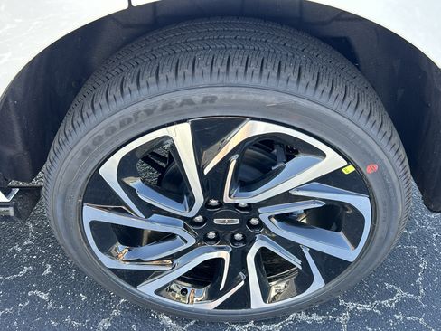 New 2026 Lincoln Navigator Reserve AWD/4WD image 14