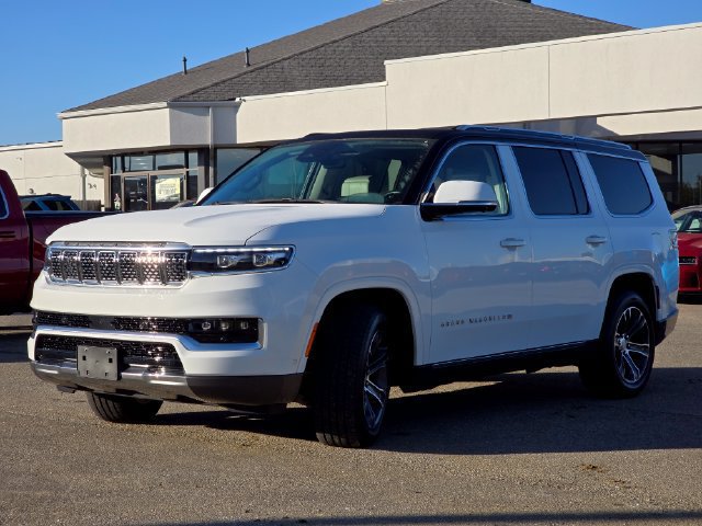 Used 2022 Jeep Grand Wagoneer Series I AWD/4WD image 29