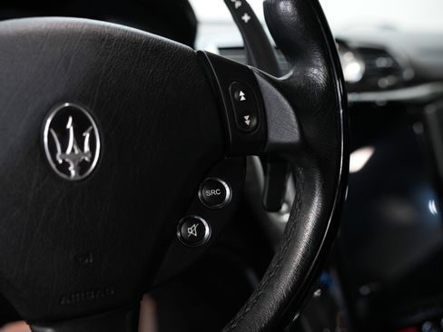 Used 2015 Maserati GranTurismo Sport image 39