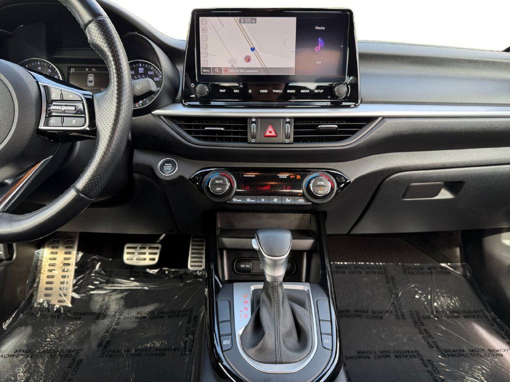 Used 2023 Kia Forte GT-Line w/ GT-Line Technology Package FWD image 12