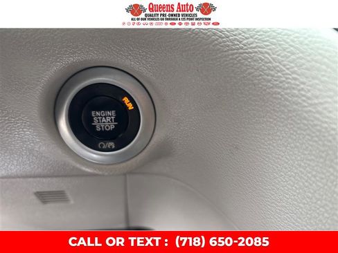 Used 2019 Chrysler Pacifica Touring-L image 40