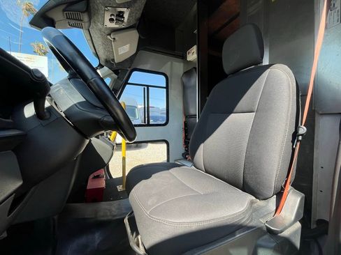 Used 2022 Ford Transit 350 DRW RWD image 11