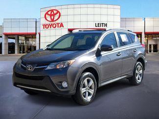 Used 2015 Toyota RAV4 XLE video 1