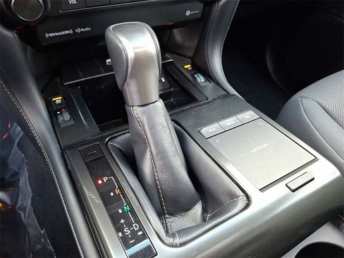 Used 2022 Lexus GX 460 Premium w/ Premium Package image 16