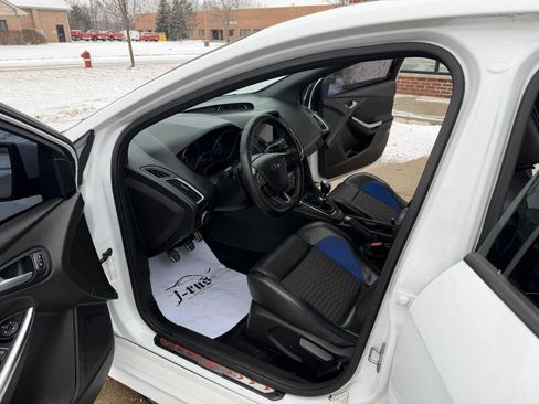 Used 2016 Ford Focus ST w/ Equipment Group 401A image 13