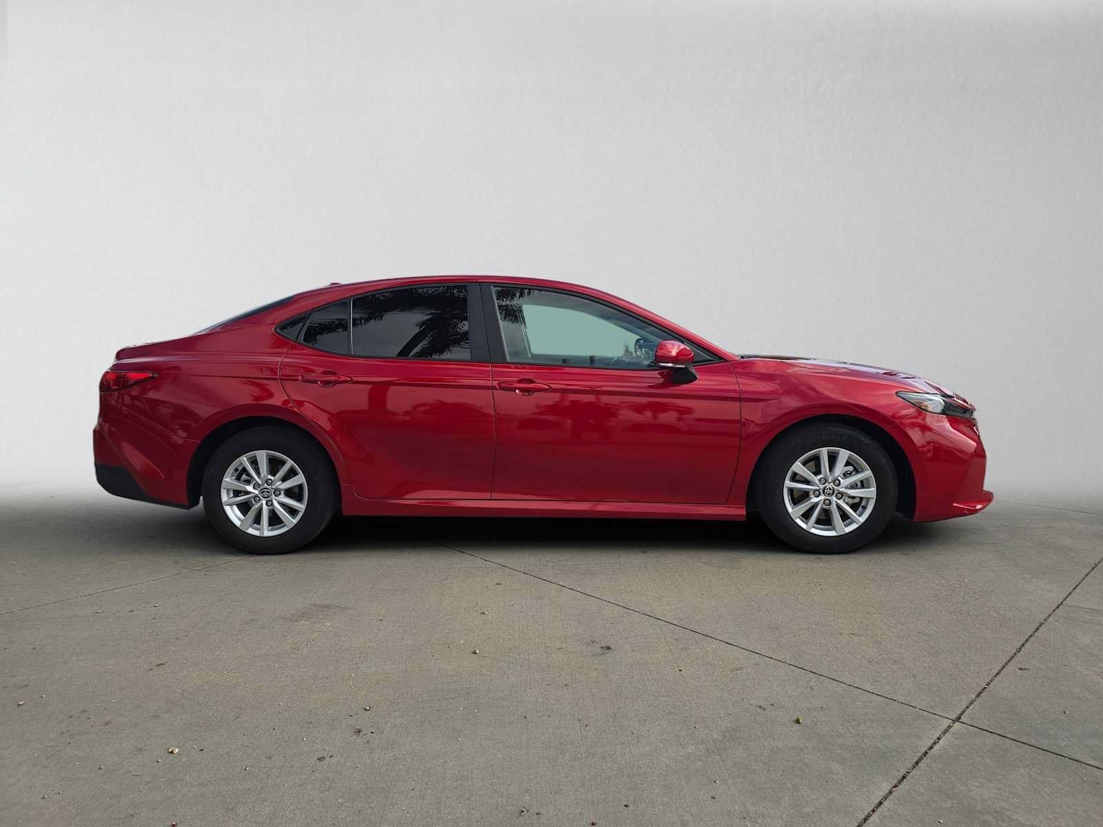 Used 2025 Toyota Camry LE FWD image 2