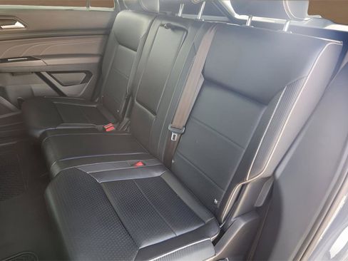 Used 2022 Volkswagen Atlas Cross Sport SE image 26