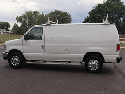Used 2014 Ford E-250 and Econoline 250 w/ Power Group RWD image 9