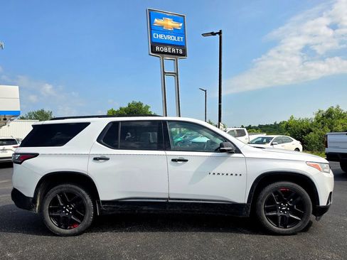 Used 2019 Chevrolet Traverse Premier w/ Redline Edition AWD/4WD image 9