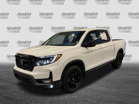 Used 2025 Honda Ridgeline Black Edition image 6