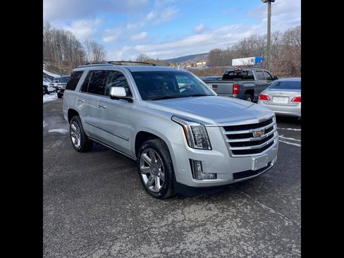 Used 2019 Cadillac Escalade Premium Luxury image 1