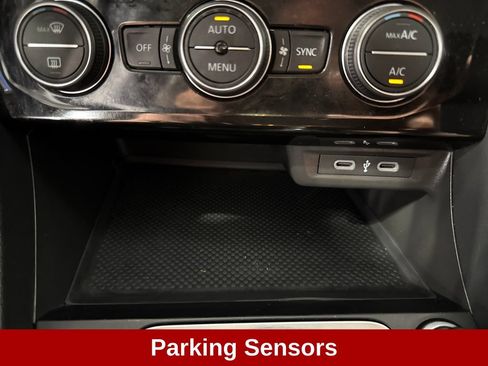 Used 2024 Volkswagen Jetta SE FWD image 18