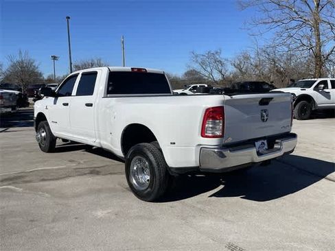 Used 2021 RAM 3500 Tradesman w/ Chrome Appearance Group image 12