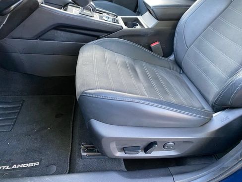 Used 2022 Mitsubishi Outlander SE AWD/4WD image 25