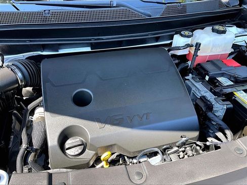 Used 2023 Chevrolet Traverse LT AWD/4WD image 29