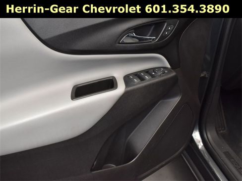 Used 2019 Chevrolet Equinox LT image 11