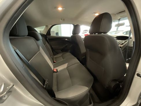 Used 2014 Ford Focus SE w/ SE Winter Package image 17