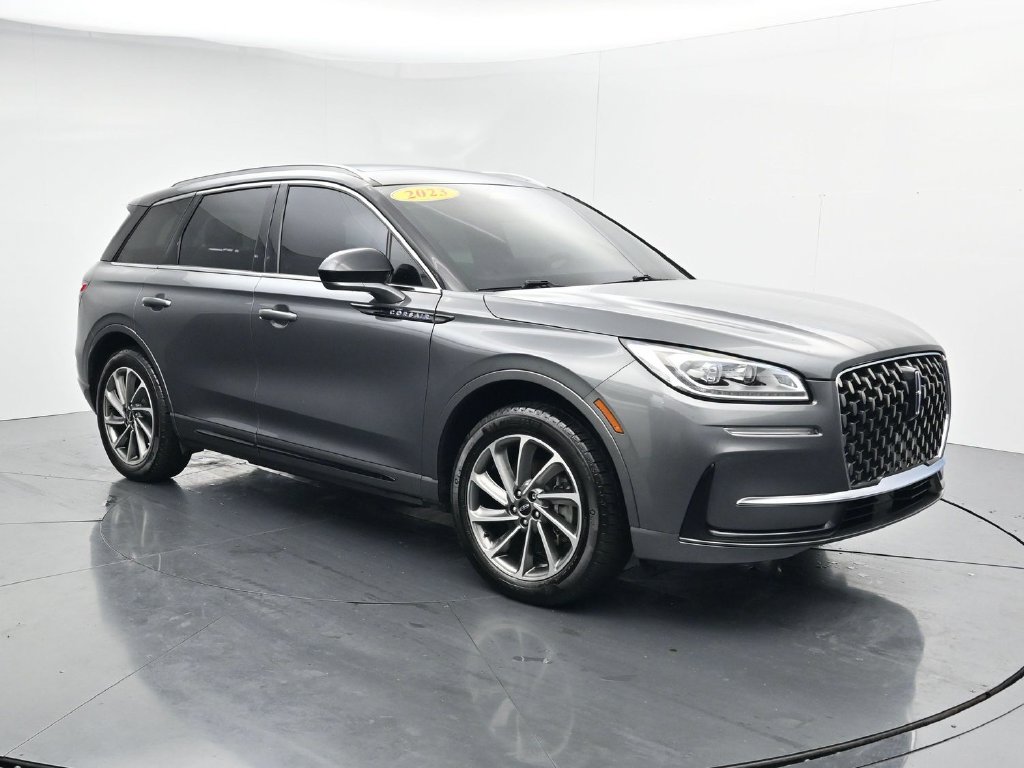 Used 2023 Lincoln Corsair Grand Touring AWD/4WD image 2