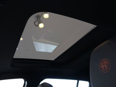 New 2025 Alfa Romeo Tonale image 18