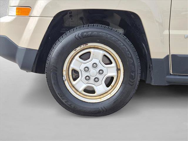 Used 2016 Jeep Patriot Sport w/ Power Value Group FWD image 21