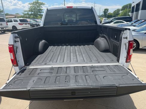 Used 2018 Ford F150 XLT w/ Equipment Group 302A Luxury AWD/4WD image 4