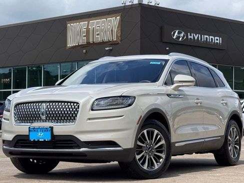 Used 2022 Lincoln Nautilus FWD w/ Premium Package image 1