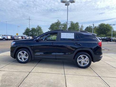 Used 2021 GMC Terrain SLE w/ Driver Convenience Package FWD image 7