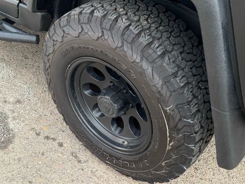 Used 2014 Toyota FJ Cruiser 4WD w/ Upgrade Package image 39