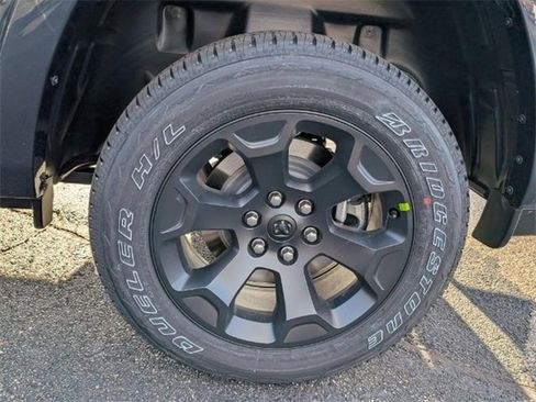 New 2026 RAM 1500 4x4 Crew Cab image 27