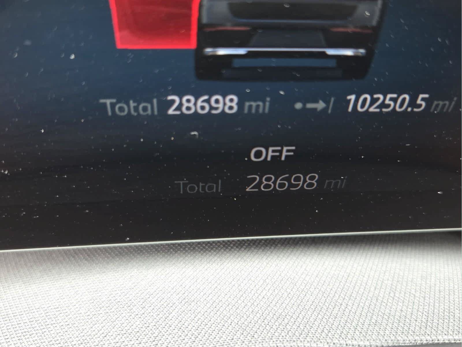Used 2024 BMW i7 eDrive50 w/ Premium Package RWD image 28