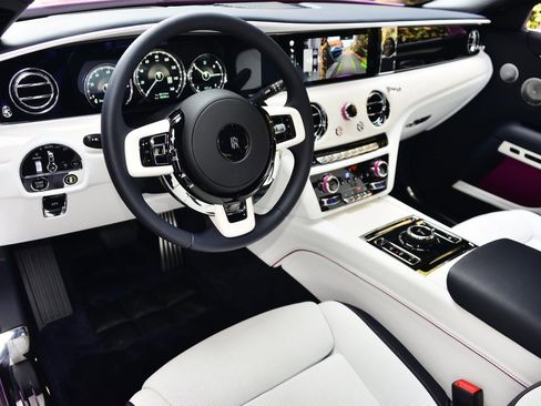 Certified 2021 Rolls-Royce Ghost image 12