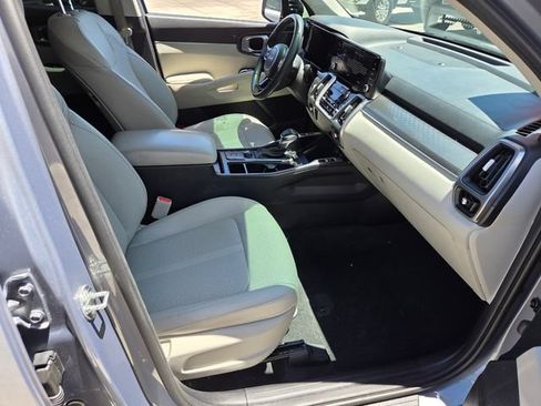 Used 2023 Kia Sorento S w/ Panoramic Sunroof Package FWD image 15