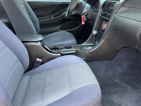 Used 2004 Ford Mustang Coupe RWD image 13