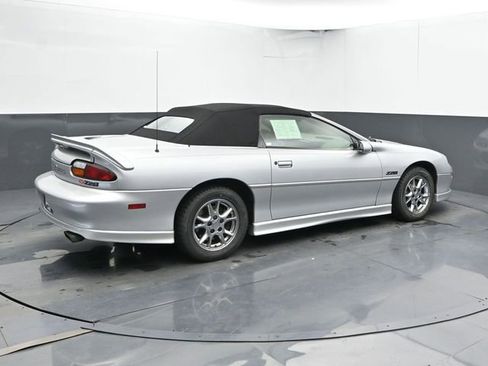 Used 2002 Chevrolet Camaro Z28 w/ Sport Appearance Pkg RWD image 2
