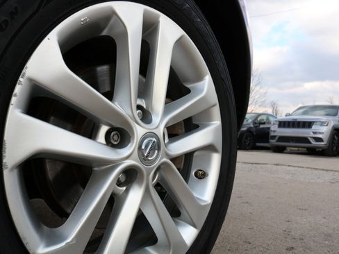 Used 2015 Nissan Juke SV w/ Cold Weather Package image 7