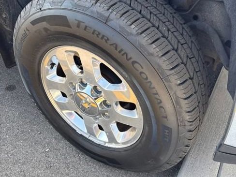 Used 2013 Chevrolet Silverado 2500 LT w/ Interior Plus Package AWD/4WD image 4